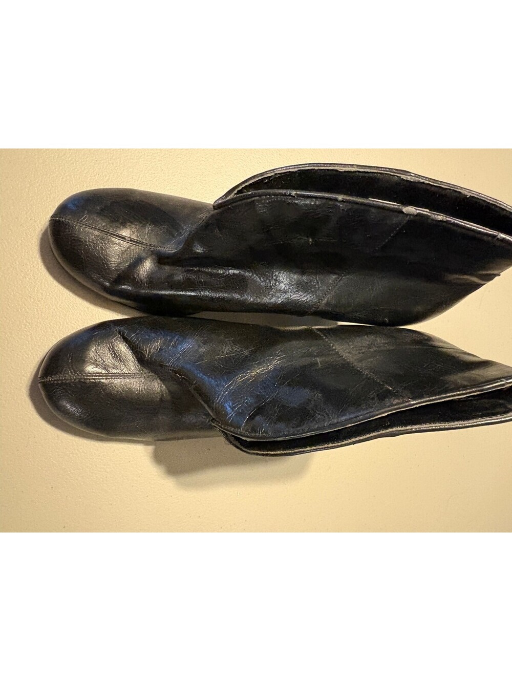 Aerosoles Black Leather Ankle Boots Size 9.5M